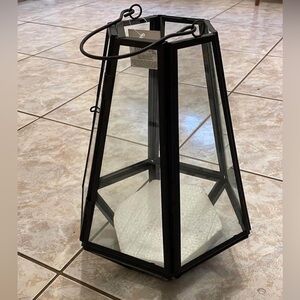 Candle lanterns- centerpieces